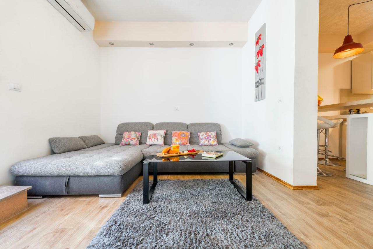 Alena Luxury Apartment With Jacuzzi Split Exteriér fotografie