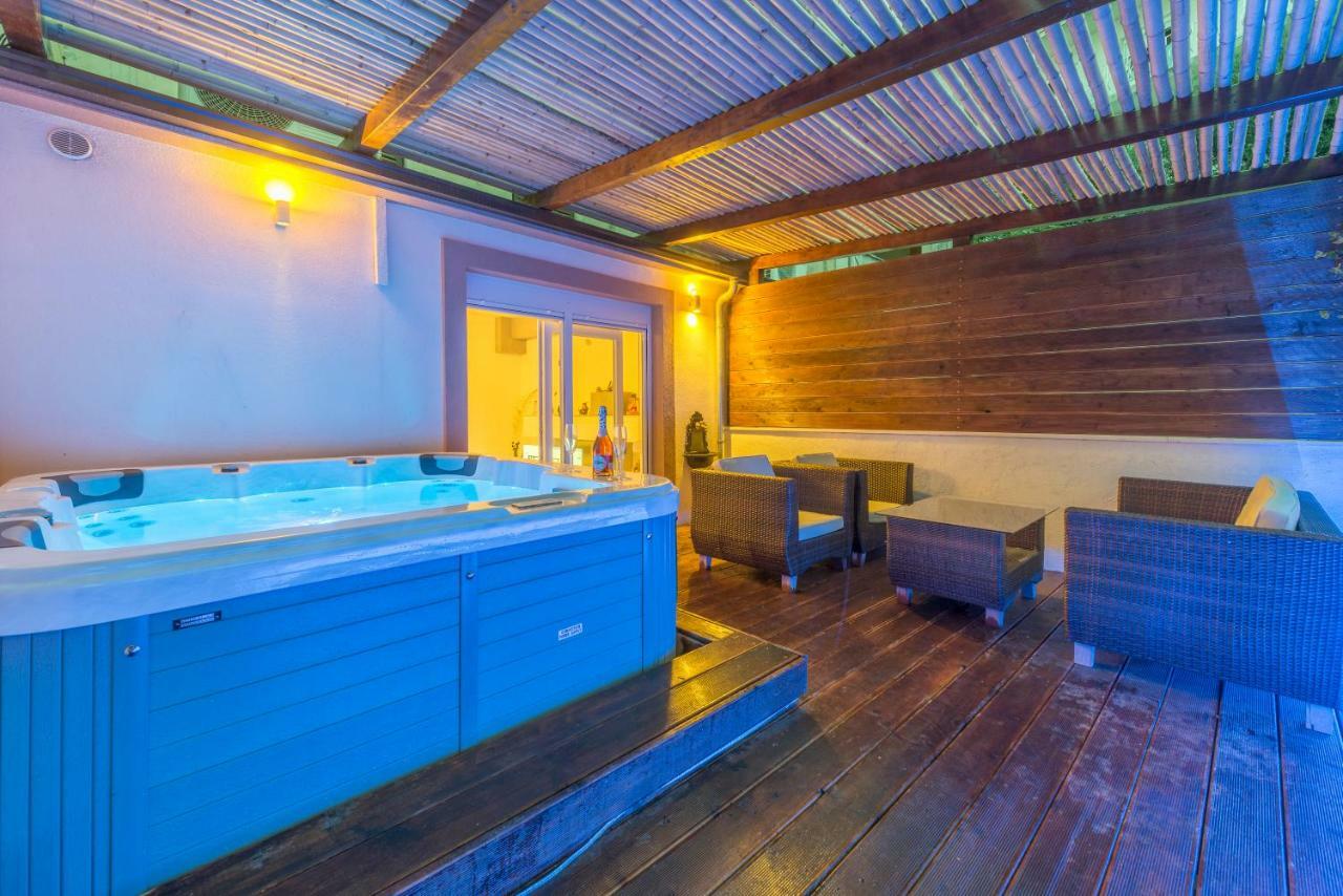 Alena Luxury Apartment With Jacuzzi Split Exteriér fotografie