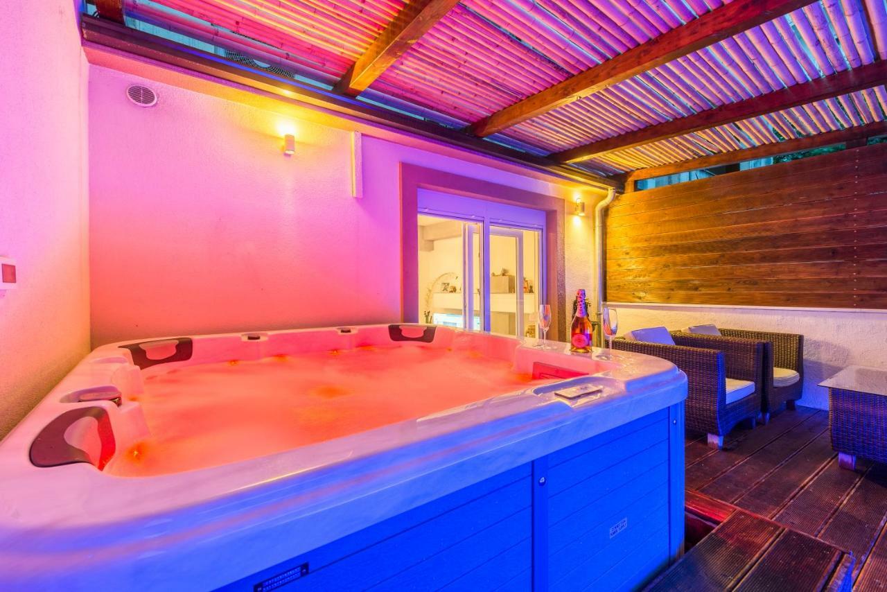 Alena Luxury Apartment With Jacuzzi Split Exteriér fotografie
